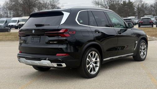 Black Sapphire Metallic 2026 BMW X5 xDrive40i