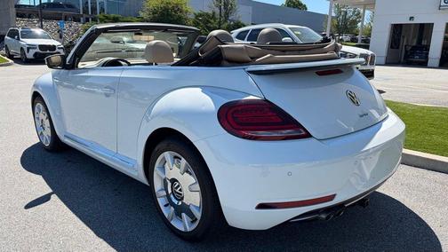 Pure White w/ Beige Top 2019 Volkswagen Beetle 2.0T SE
