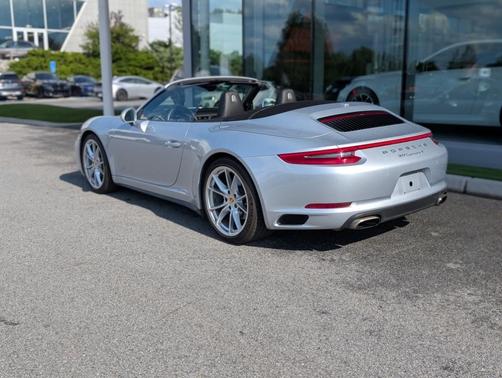 2017 Porsche 911 Carrera 4