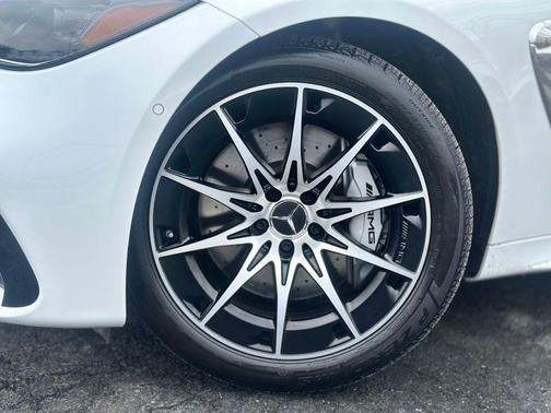 2025 Mercedes-Benz AMG CLE 53 