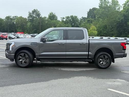 2023 Ford F-150 Lightning LARIAT