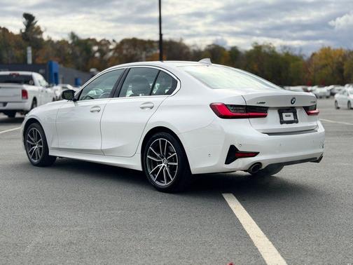 2021 BMW 330 i xDrive