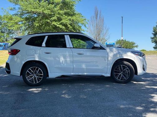 Alpine White 2026 BMW X1 xDrive28i