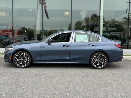 2025 BMW 330 i xDrive