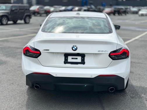 2023 BMW 230 i xDrive