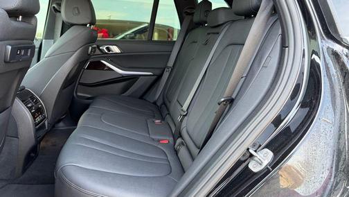 Black Sapphire Metallic 2021 BMW X5 xDrive40i