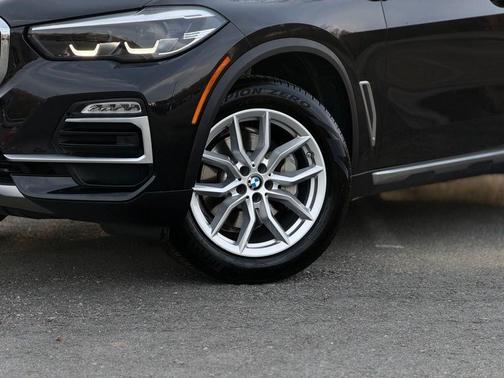 Black Sapphire Metallic 2021 BMW X5 xDrive40i