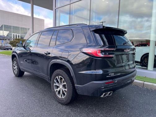 2024 GMC Acadia AT4