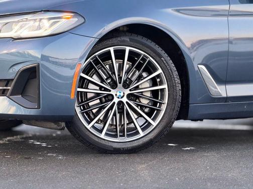 2023 BMW 530 i xDrive