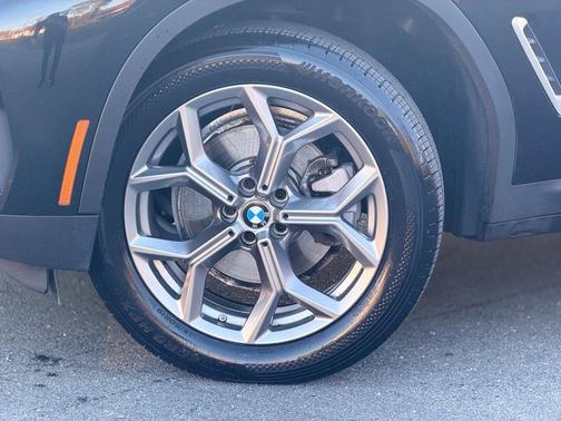 Black Sapphire Metallic 2024 BMW X3 xDrive30i
