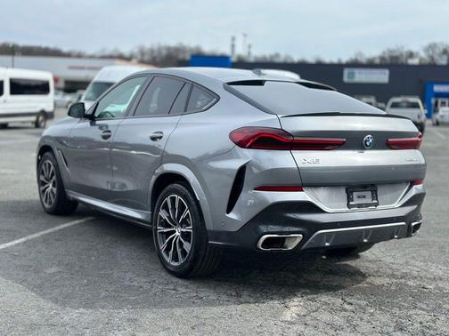 2025 BMW X6 xDrive40i