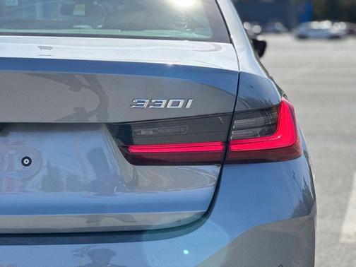 Skyscraper Gray Metallic 2023 BMW 330 i xDrive