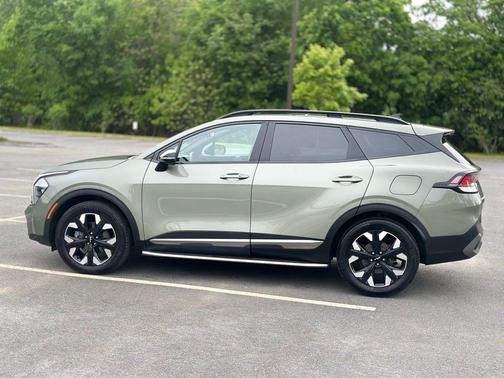 Jungle Green 2023 Kia Sportage Plug-In Hybrid X-Line
