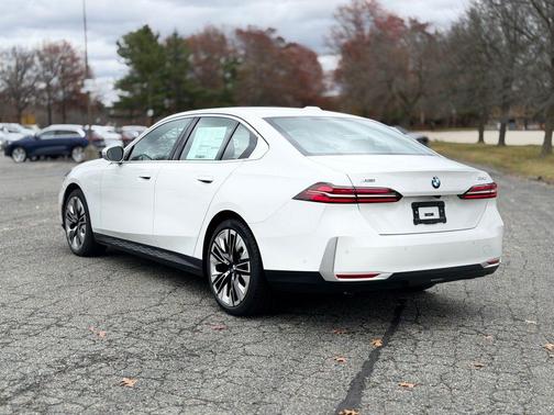 2026 BMW 530 i xDrive