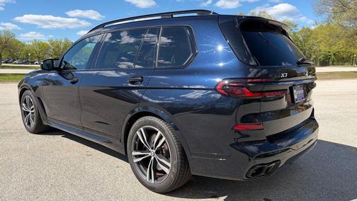 Carbon Black Metallic 2024 BMW X7 M60i