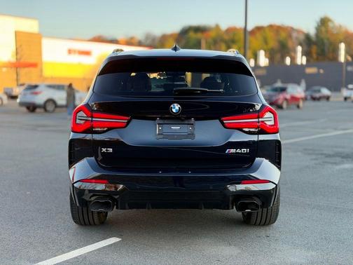 2023 BMW X3 M40i