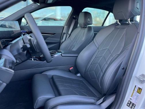 2025 BMW 530 i xDrive