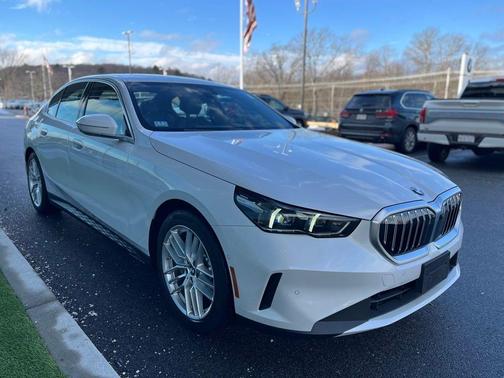 2025 BMW 530 i xDrive