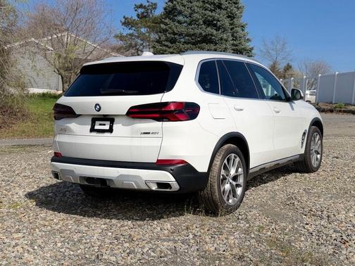 Alpine White 2026 BMW X5 xDrive40i