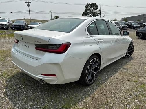 2025 BMW 330 i xDrive