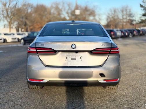 2026 BMW 530 i xDrive