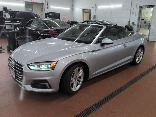 Florett Silver Metallic w/ Black Roof 2019 Audi A5 2.0T Premium Plus