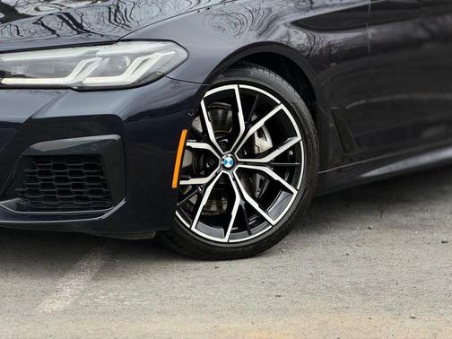 Carbon Black Metallic 2023 BMW 540 i xDrive