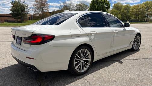 Alpine White 2023 BMW 530 i xDrive