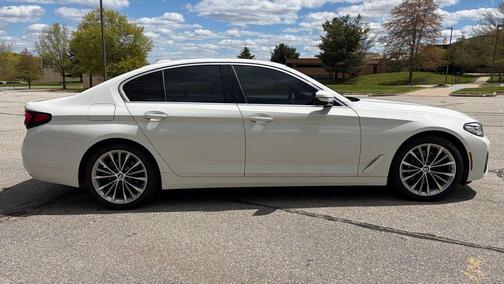 Alpine White 2023 BMW 530 i xDrive