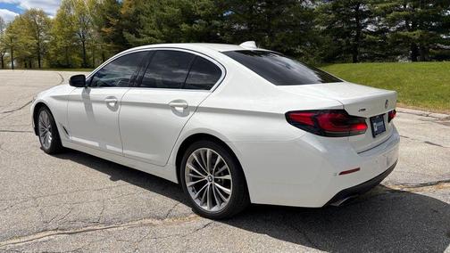 Alpine White 2023 BMW 530 i xDrive