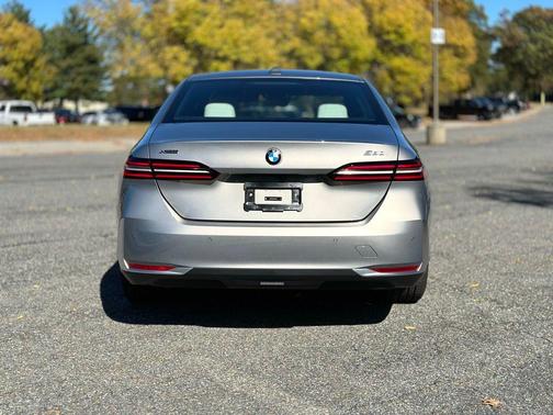 2026 BMW 530 i xDrive