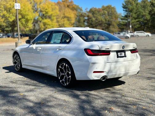 2025 BMW 330 i xDrive