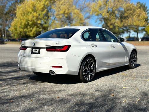 2025 BMW 330 i xDrive