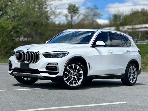Mineral White Metallic 2021 BMW X5 xDrive40i