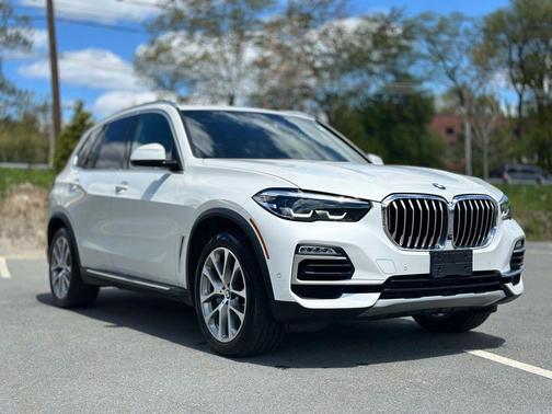 Mineral White Metallic 2021 BMW X5 xDrive40i