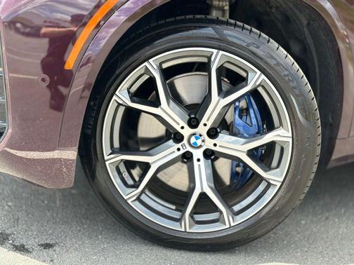 Ametrin Metallic 2024 BMW X5 M60i