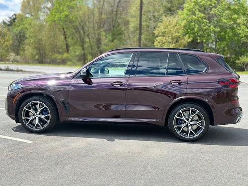 Ametrin Metallic 2024 BMW X5 M60i