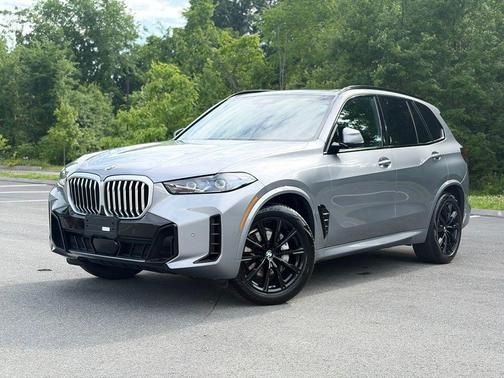 Skyscraper Gray Metallic 2024 BMW X5 xDrive40i