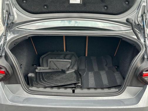 2025 BMW 230 i xDrive