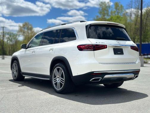 Diamond White Metallic 2021 Mercedes-Benz GLS 450 4MATIC