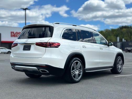 Diamond White Metallic 2021 Mercedes-Benz GLS 450 4MATIC