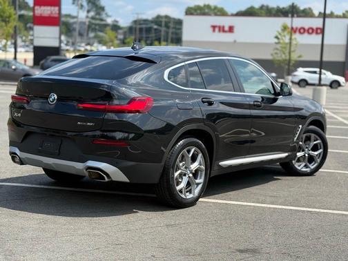 2025 BMW X4 xDrive30i