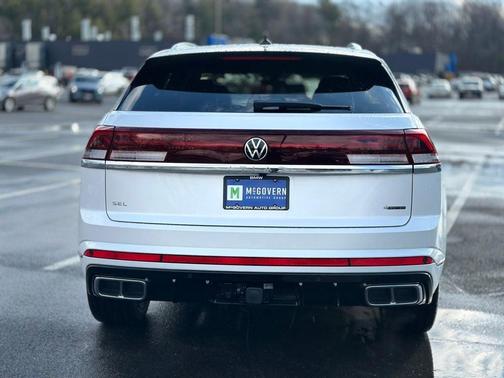 2025 Volkswagen Atlas Cross Sport 2.0T SEL Premium R-Line