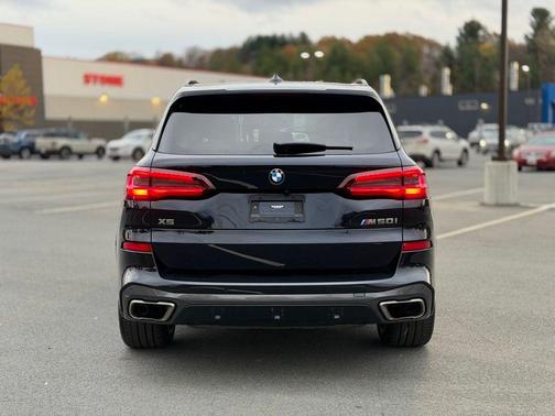 2023 BMW X5 M50i