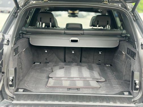 Gray Metallic 2025 BMW X5 M60i
