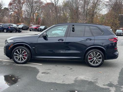 2025 BMW X5 M60i