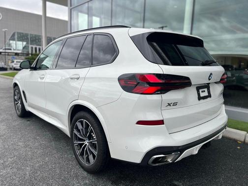 2025 BMW X5 xDrive40i