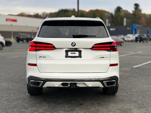 2025 BMW X5 xDrive40i