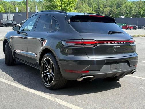 Volcano Grey Metallic 2020 Porsche Macan Base
