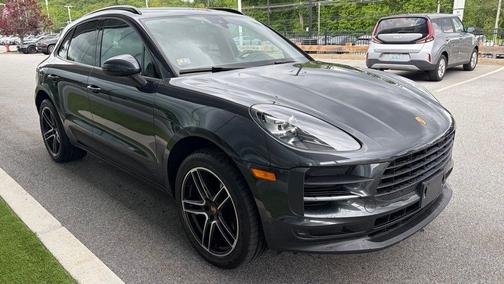 Volcano Grey Metallic 2020 Porsche Macan Base